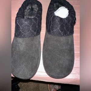 Clark’s slippers black new size 8 clogs slippers
